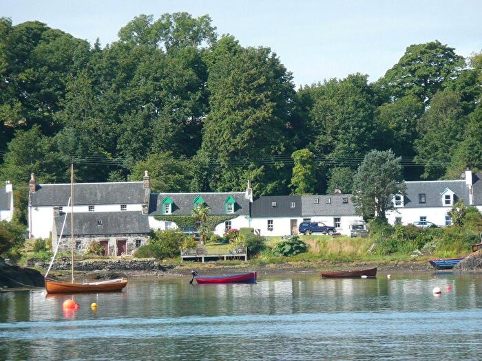 4 Bedroom Semi-Detached House For Sale In Harbour Street, Plockton, IV52