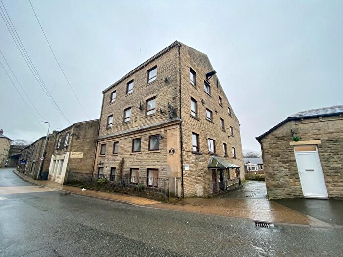 2 Bedroom Flat For Sale In Flat Coiners Wharfe, New Road, Mytholmroyd, HX7