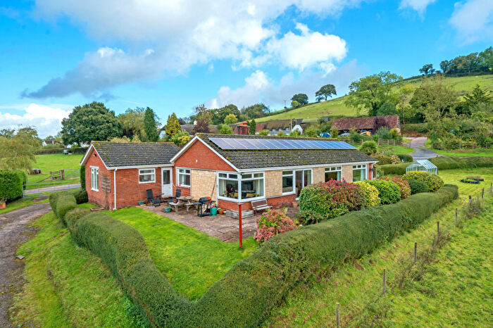 4 Bedroom Bungalow For Sale In Bickleigh, Tiverton, EX16