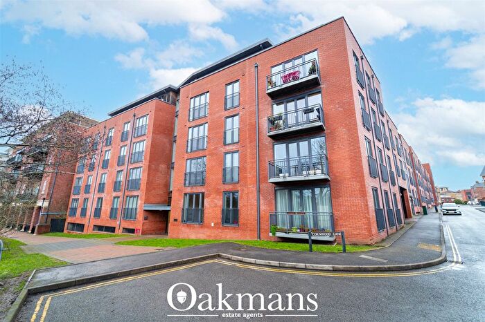 2 Bedroom Flat For Sale In Hutchings Lane, Shirley, Solihull, West Midlands, B90