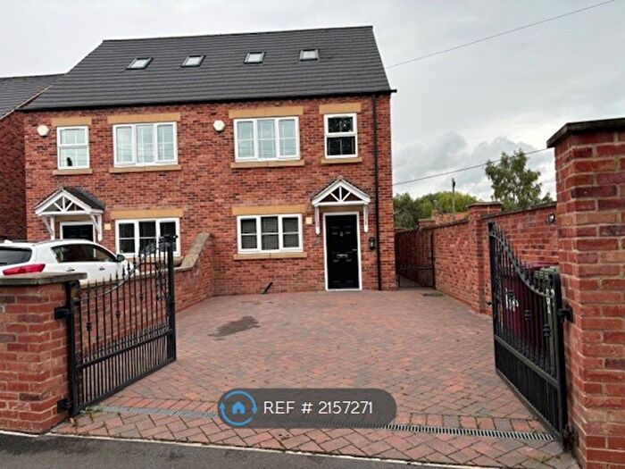 3 Bedroom Semi-Detached House To Rent In Wharf Road, Ealand, Scunthorpe, DN17