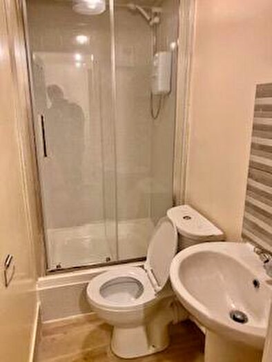 2 Bedroom Flat To Rent In Church Road, Birmingham, B13