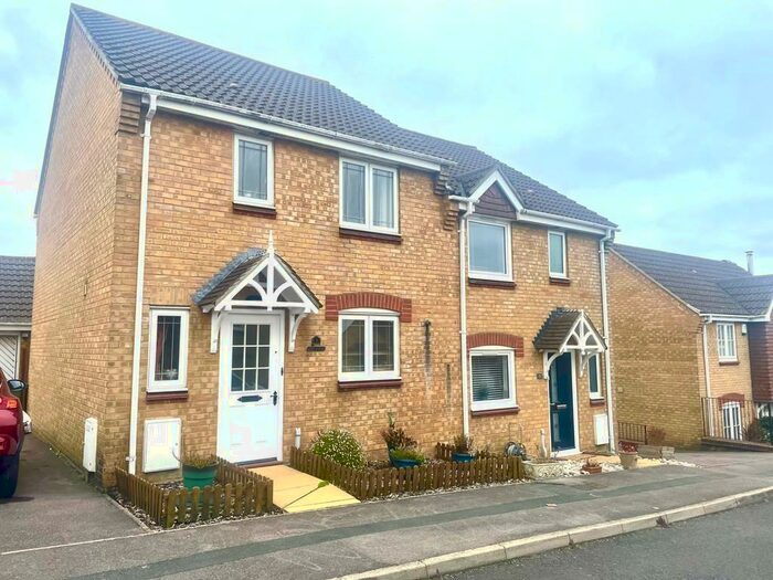 3 Bedroom End Of Terrace House To Rent In Caer Peris View, Fareham, PO16