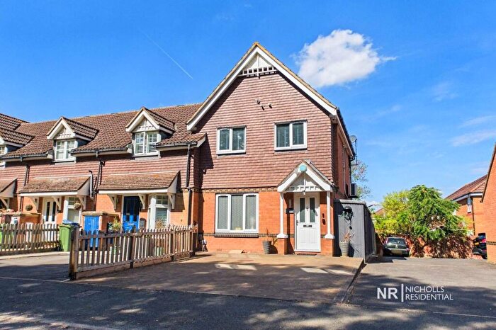 3 Bedroom End Of Terrace House For Sale In Nigel Fisher Way, Chessington, Surrey., KT9