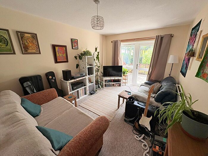 1 Bedroom Flat To Rent In Russell Street, Swansea, SA1