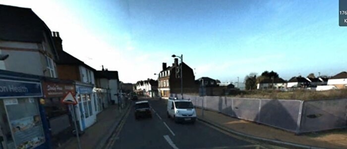 1 Bedroom Studio To Rent In Station Road, Addlestone, KT15