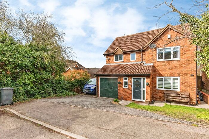 3 Bedroom Detached House For Sale In Constable Drive, Barton Seagrave, Kettering, NN15