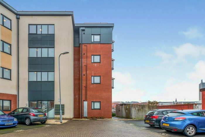 2 Bedroom Flat To Rent In Amber Close, Newport, NP19