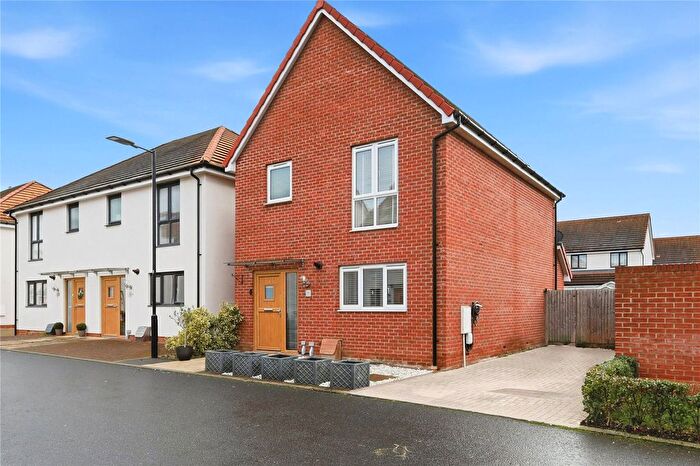 3 Bedroom Detached House For Sale In Kirkham Road, Southend-On-Sea, Essex, SS2