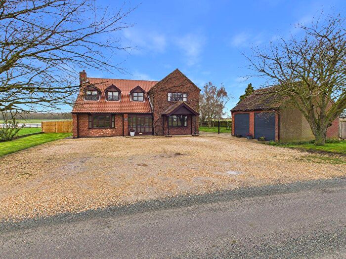 4 Bedroom Detached House For Sale In Cherry Gates, Long Drove, Walcot Fen, Billnghay, LN4