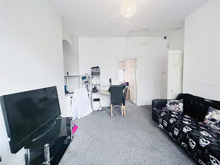 1 Bedroom Flat To Rent In Derby Road, Nottingham, NG7