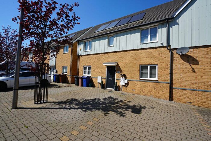 3 Bedroom Semi Detached House To Rent In College Way, Grays, RM16