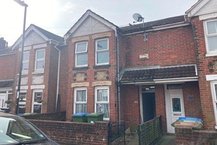 3 Bedroom Property To Rent In Testwood Road, Southampton, SO15