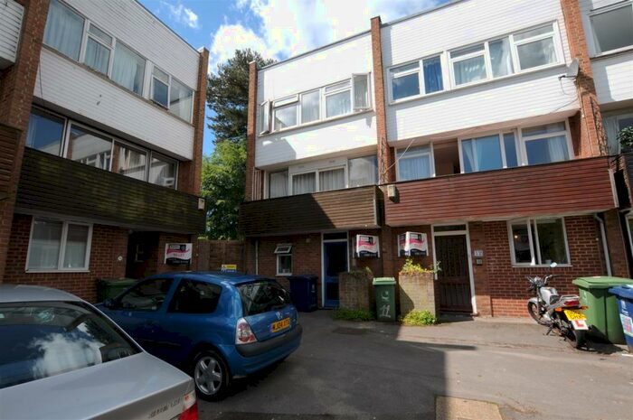 6 Bedroom House To Rent In Horwood Close, OX3