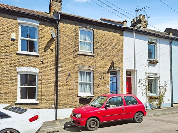2 Bedroom Terraced House For Sale In Baker Street, Rochester, ME1