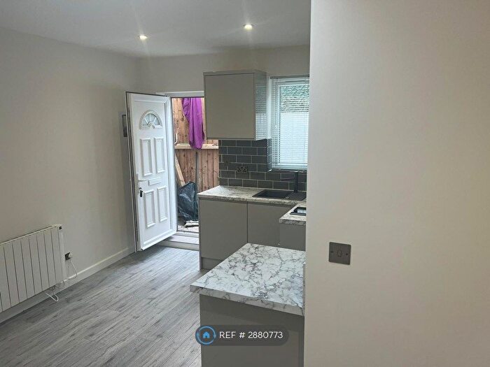 Studio To Rent In London, Croydon, CR0