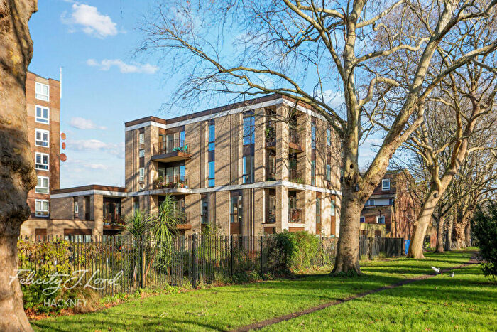 2 Bedroom Flat For Sale In Lansdowne Drive, London, E8