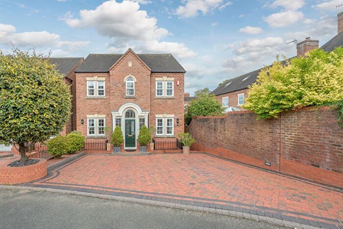4 Bedroom Detached House For Sale In Rectory Road, Stourbridge, DY8