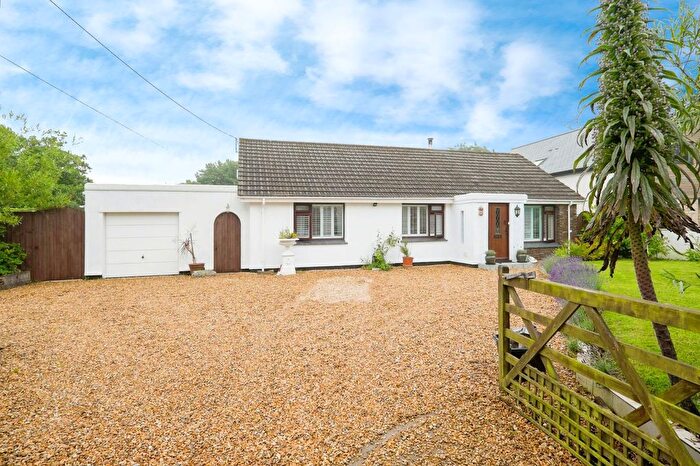 4 Bedroom Detached Bungalow For Sale In Red Lane, Rosudgeon, TR20