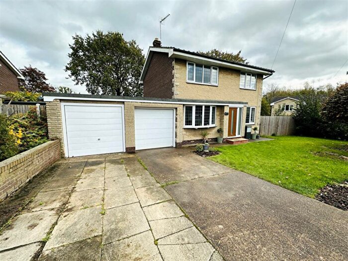 3 Bedroom Detached House For Sale In Downe Close, East Cowick, Goole, DN14