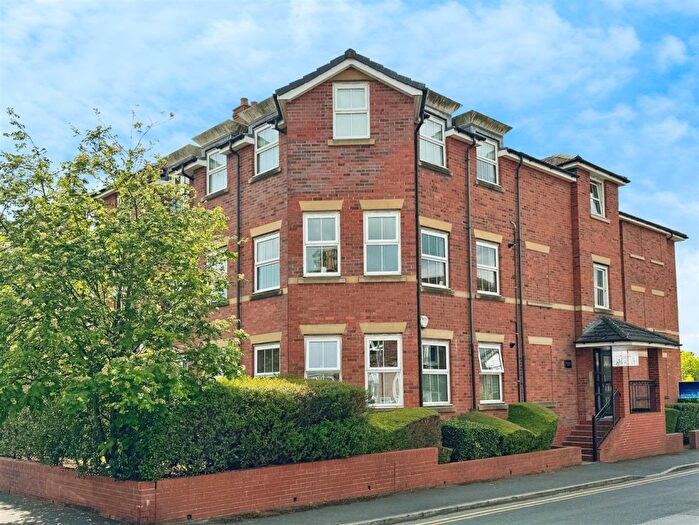 2 Bedroom Apartment To Rent In George Street, Alderley Edge, SK9