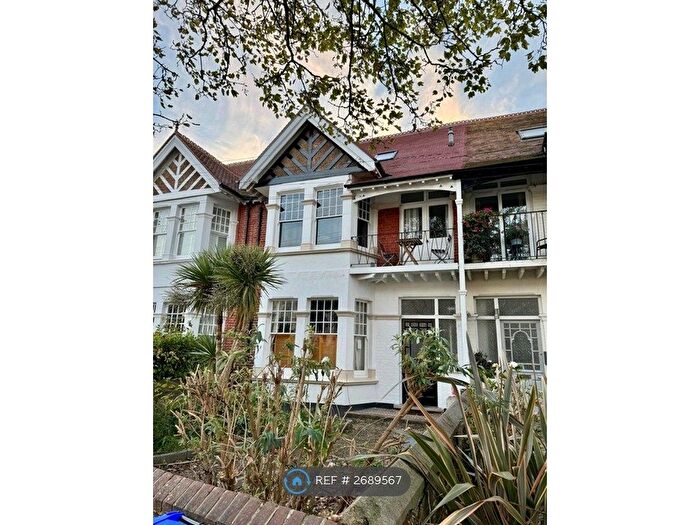 2 Bedroom Flat To Rent In St. Georges Road, Worthing, BN11