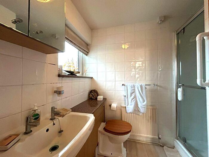 4 Bedroom Detached House For Sale In Gresford Road, Llay, Wrexham, LL12