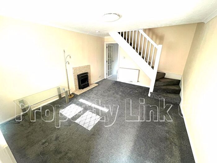 2 Bedroom Property To Rent In Gibson Road, Dagenham, RM8
