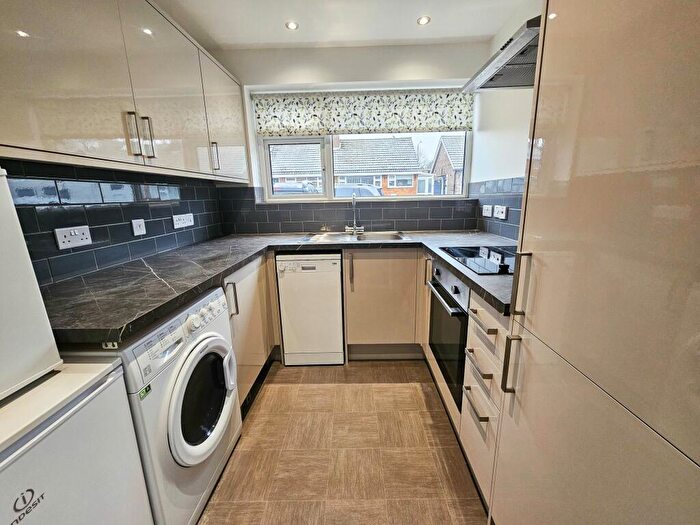 2 Bedroom Bungalow To Rent In Cherry Way, Kenilworth, CV8