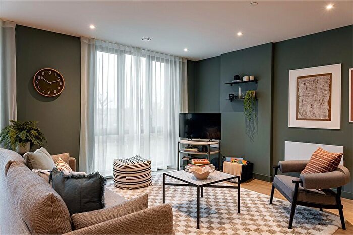 3 Bedroom Duplex To Rent In Pitsford Street, Birmingham, B18