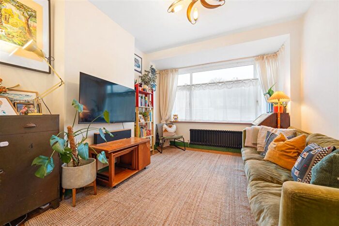 4 Bedroom Semi Detached House For Sale In Ravenscroft Road, Beckenham, London, BR3