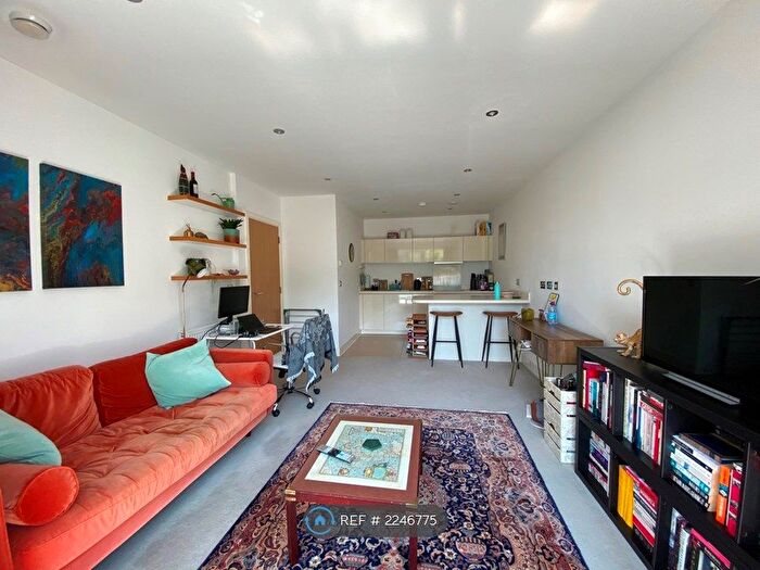 1 Bedroom Flat To Rent In Coombe Lane, London, SW20