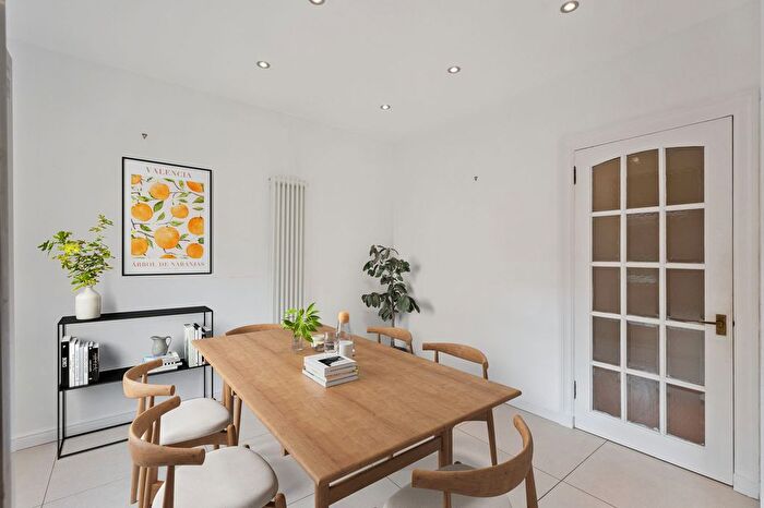 4 Bedroom Villa For Sale In Greenbank Drive, Edinburgh, EH10