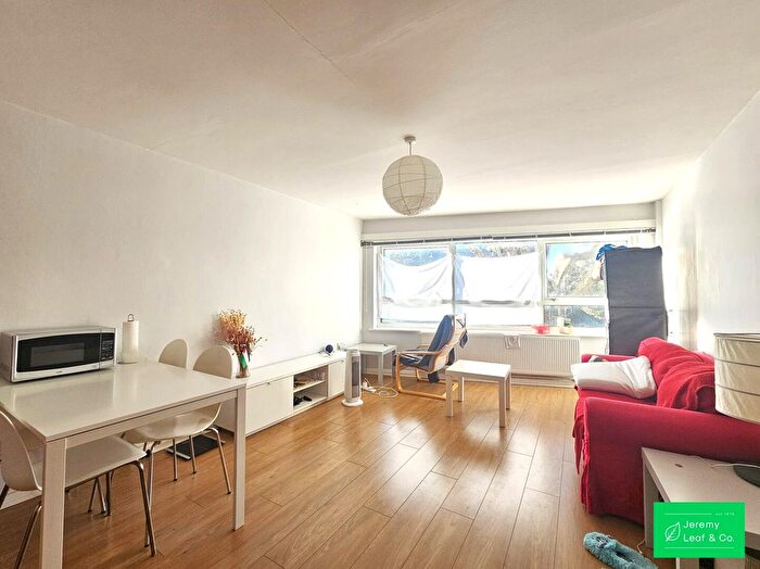 2 Bedroom Flat To Rent In High Road, East Finchley, N2