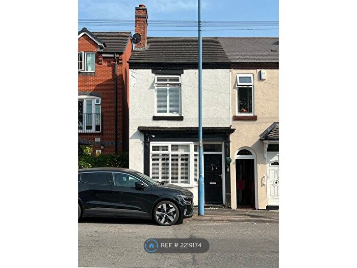 3 Bedroom End Terrace House To Rent In Toll End Road, Tipton, DY4