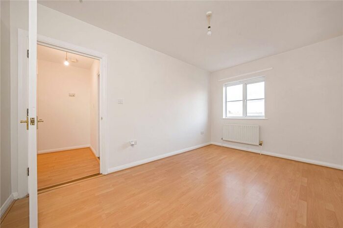 1 Bedroom Flat For Sale In Heath Road, Twickenham, TW1