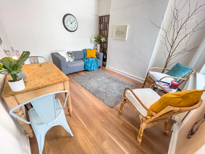 4 Bedroom Terraced House To Rent In Saxony Road, L7