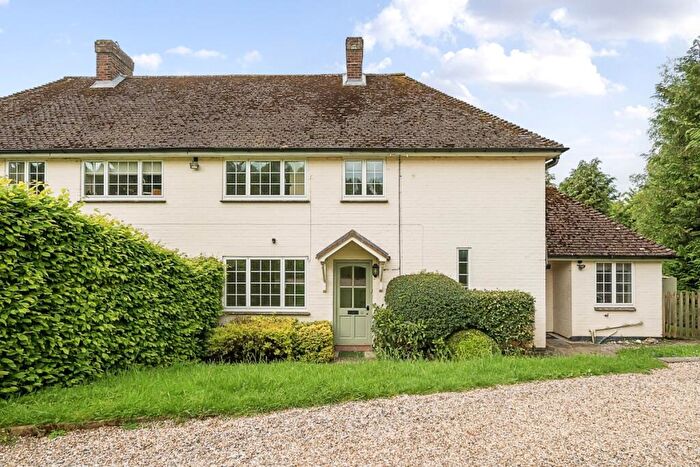 3 Bedroom Semi-Detached House To Rent In Poulton, SN8