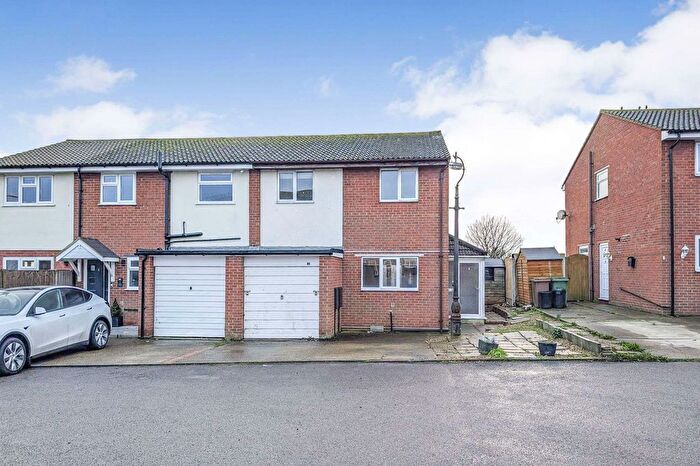 3 Bedroom Semi Detached House For Sale In Avery Close, Allhallows, Rochester, ME3