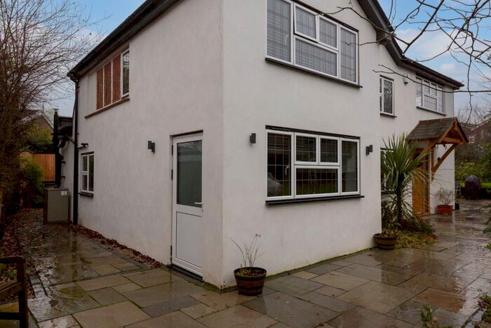 1 Bedroom Cottage To Rent In Mount Pleasant Road, Weald, Sevenoaks, TN14