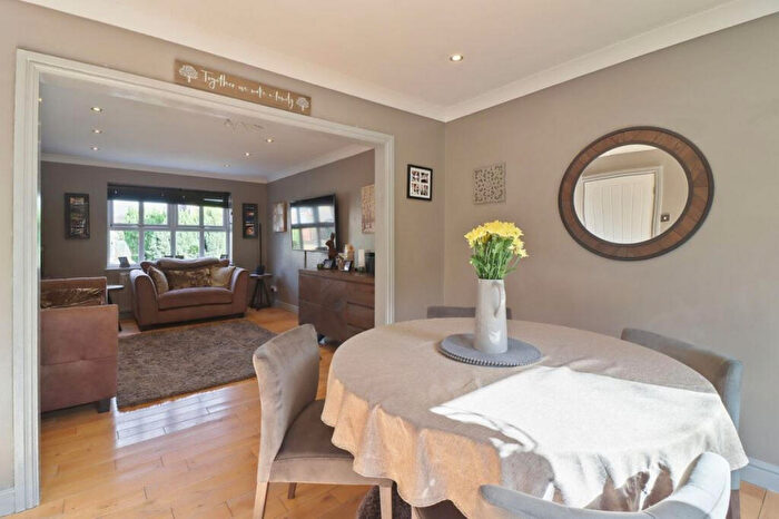 5 Bedroom Detached House For Sale In Highthorn Way, Kiveton Park, S26