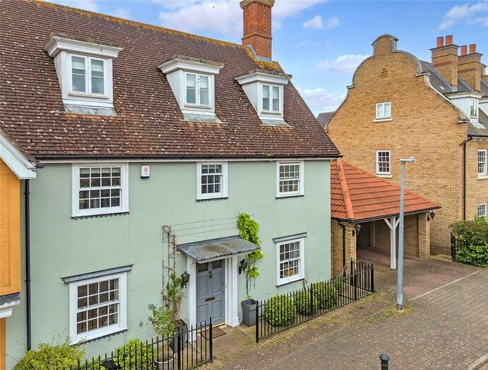 4 Bedroom Semi-Detached House To Rent In Clunford Place, Springfield, Chelmsford, Essex, CM1