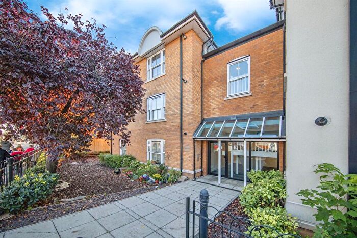 2 Bedroom Flat For Sale In Main Road, Harwich, CO12