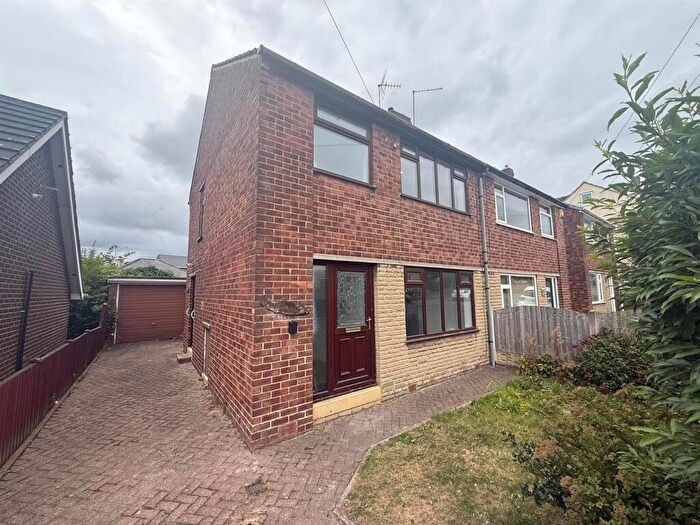 3 Bedroom Semi-Detached House To Rent In Grassthorpe Road, Sheffield, S12