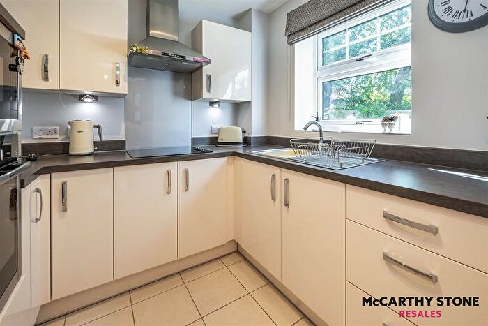 1 Bedroom Flat For Sale In Brueton Place, Blossomfield Road, Solihull, B91