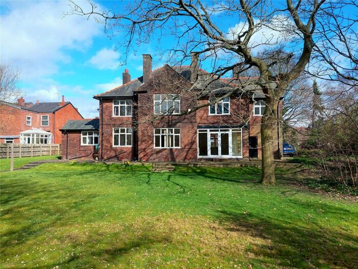 5 Bedroom Detached House To Rent In Stockport, Greater Manchester, SK2