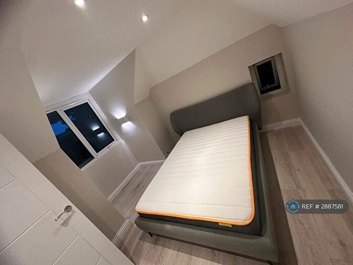 1 Bedroom Flat To Rent In Westbourne, Dorset, BH4