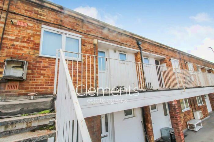 Flat To Rent In Town Centre, Hemel Hempstead, HP1