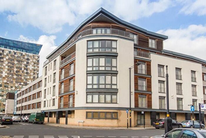 2 Bedroom Flat To Rent In Upper Marshall Street, Birmingham, West Midlands, B1