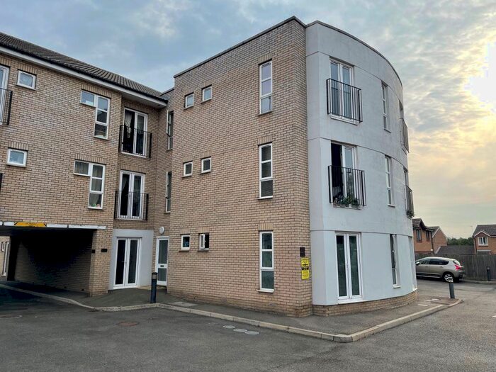 2 Bedroom Flat To Rent In Red Barn Road, Brightlingsea, Colchester, CO7